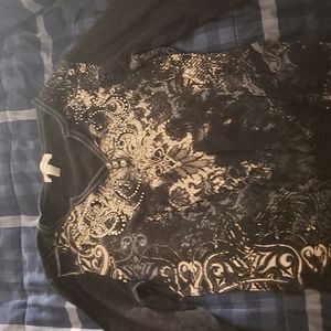 Quarter sleeve shirt